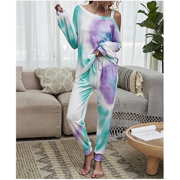 LAST TWO AVAILABLE!! - New Women's Tie-Dye Asymmetrical Top & Joggers Set - Picture 3 of 14